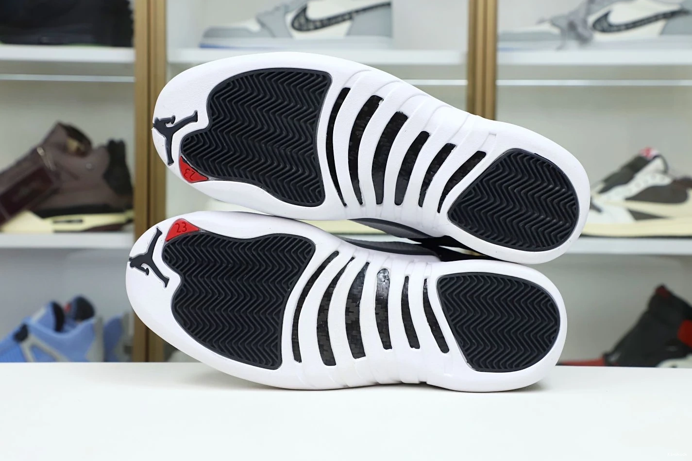Kimikick GoAnywhere AIR RETRO JORDAN 12 PLAYOFFS 2018 0602